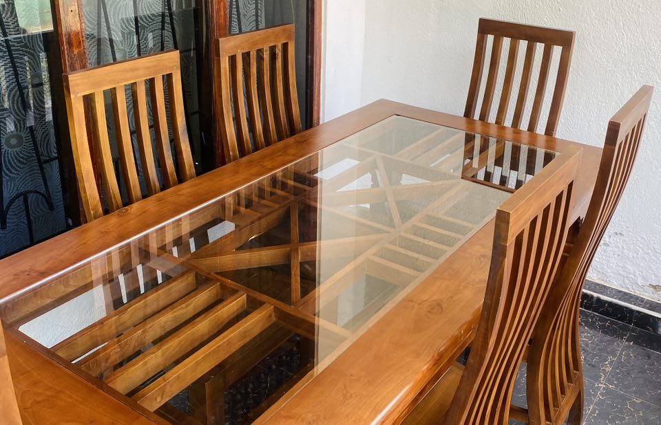 Dining Table & Chair