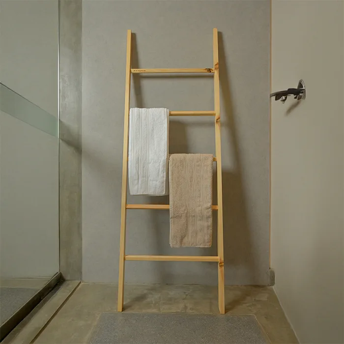 Laddy (Towel Holder)